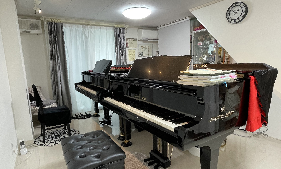 岩井 理沙 様のキービジュアル